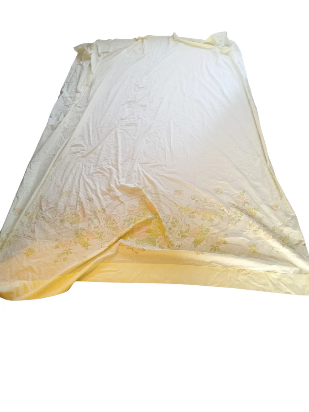 Source Unknown Cream Floral Bed Skirt and Top Sheet Set